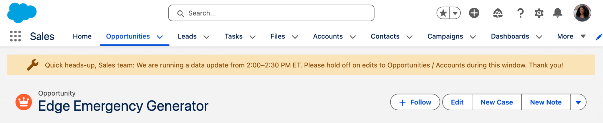 Announcement banner LWC shown on an Opportunity record in the Sales app.